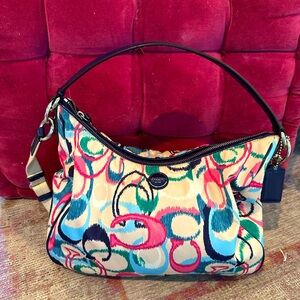 COACH Poppy Op art signature shoulder bag - GREAT condition